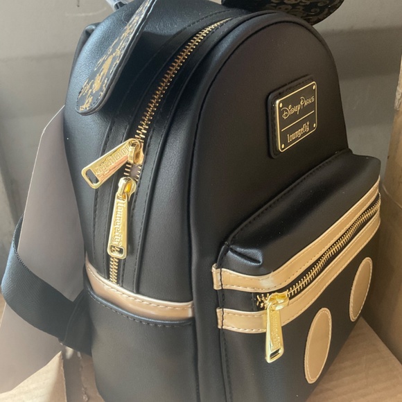 Disney parks pirates loungefly - Picture 2 of 4